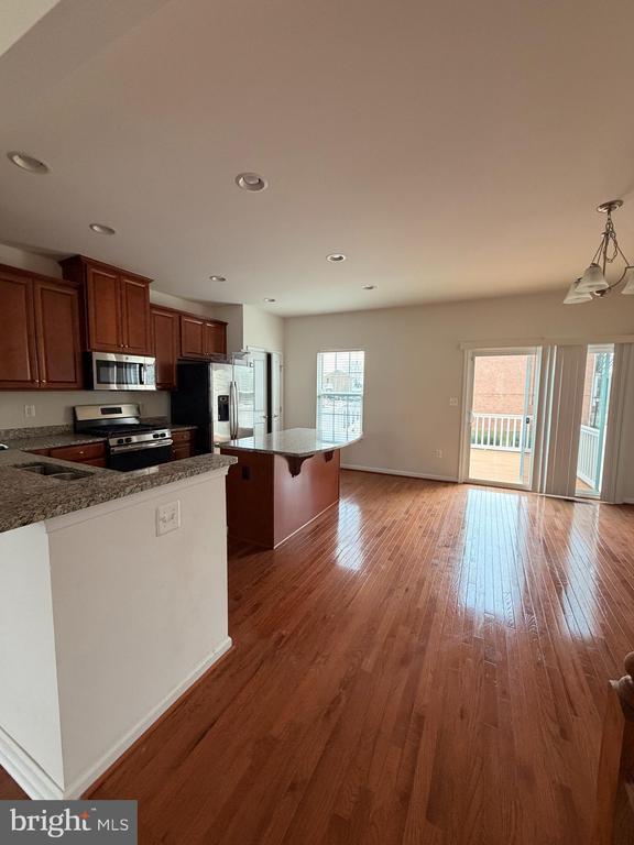 property at 1124 Oakwood St