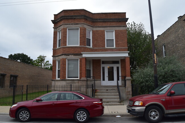 property at 3116 N Elston Ave