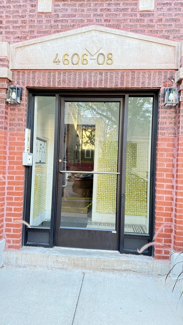 4608 N Seeley Ave, Unit 2 in Chicago, IL - Foto de edificio - Building Photo