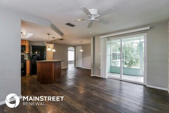 7500 San Salvadore Dr in Port Richey, FL - Building Photo - Building Photo