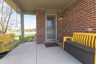 8320 Chestnut Ct in Frankfort, IL - Building Photo - Building Photo