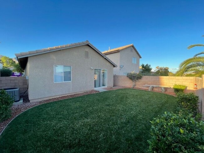 11019 Calder Ave in Las Vegas, NV - Building Photo - Building Photo