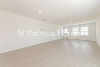 3000 Burmese St in Providence Village, TX - Foto de edificio - Building Photo