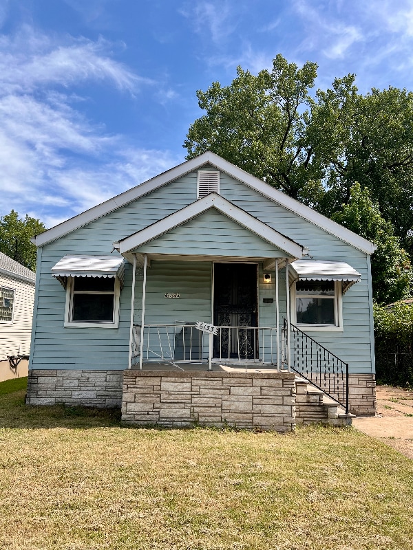 property at 6133 Lillian Ave
