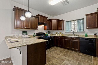 1328-1328 Dominic Anakin Dr in El Paso, TX - Building Photo - Building Photo