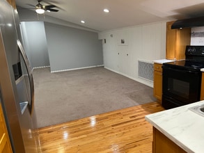 20062 E Chapman Ave in Orange, CA - Foto de edificio - Building Photo