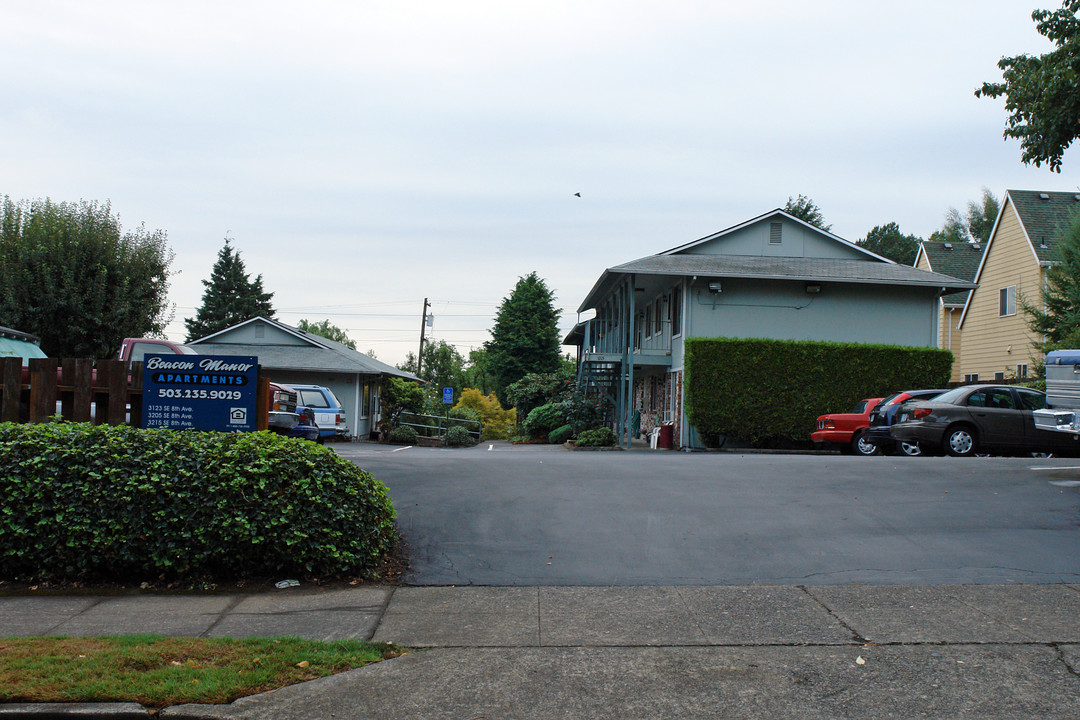 Beacon Manor in Portland, OR - Foto de edificio