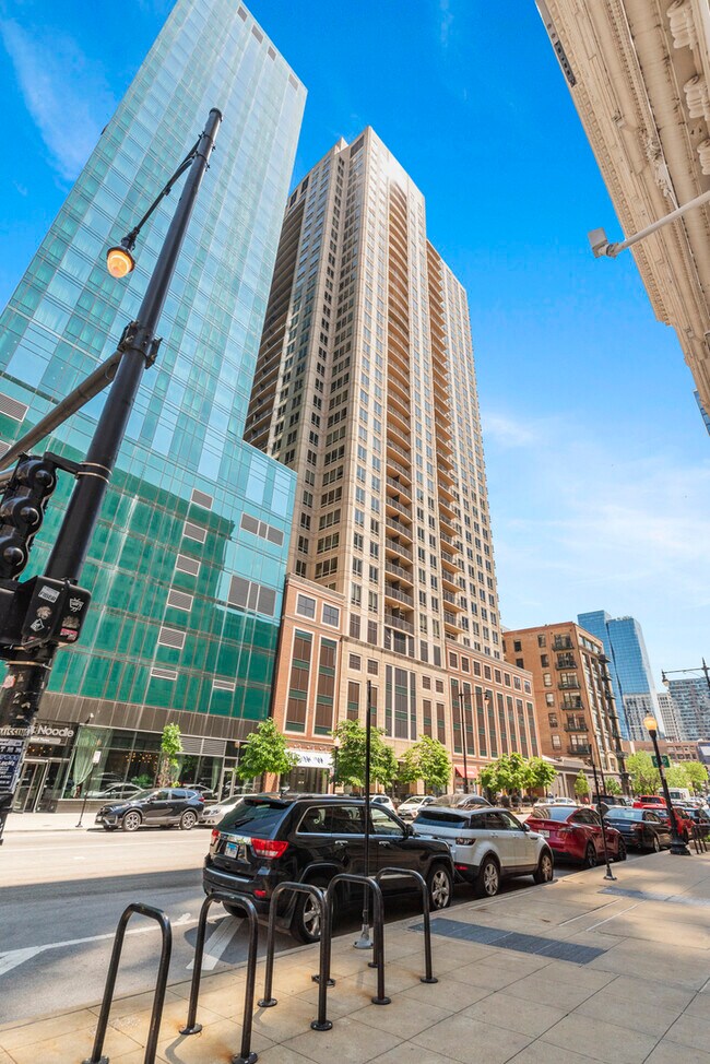 1111 S Wabash Ave in Chicago, IL - Building Photo - Building Photo