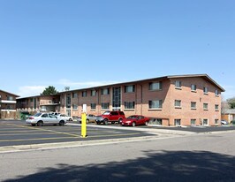 Park 16 Apartments in Aurora, CO - Building Photo