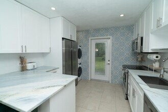 1328 NE 1st Ave. in Fort Lauderdale, FL - Building Photo - Building Photo