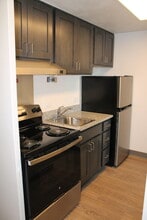 Columbine Towers in Denver, CO - Foto de edificio - Building Photo