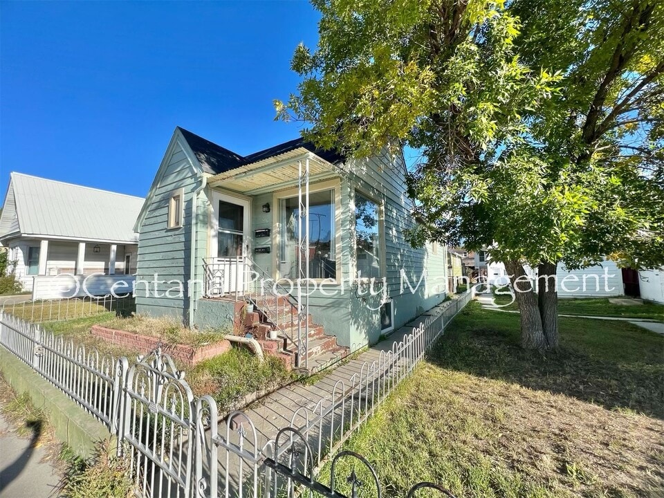 616 E 4th St in Anaconda, MT - Building Photo