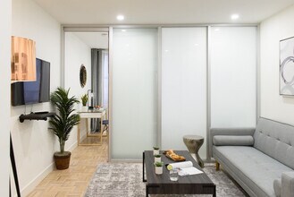 244 E 75th St in New York, NY - Building Photo - Building Photo
