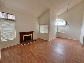 16510 Nectarine Way in Lake Elsinore, CA - Building Photo - Building Photo