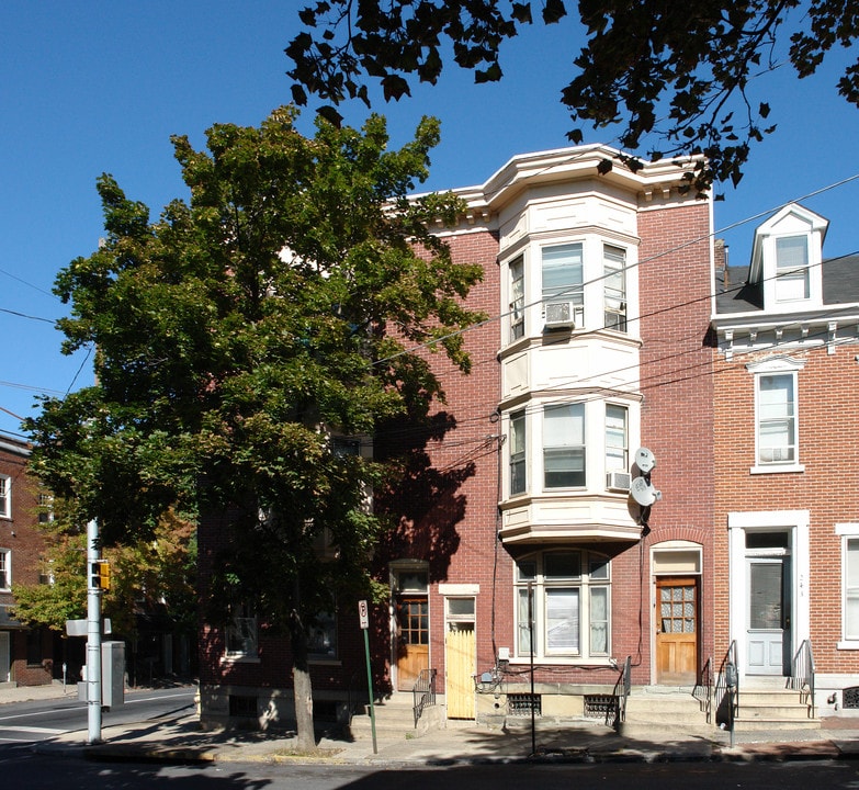 245-247 N 9th St in Allentown, PA - Foto de edificio