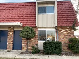 359 N 100 W in Centerville, UT - Building Photo