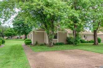 854 Todd Preis Dr in Nashville, TN - Building Photo - Building Photo