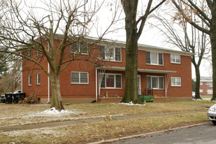 2300 Heather Ln Apartments