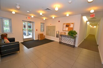 4200 Pine St, Unit 301 in Philadelphia, PA - Foto de edificio - Building Photo