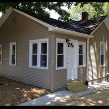 1212 Fargo Ave in Dixon, IL - Building Photo - Building Photo