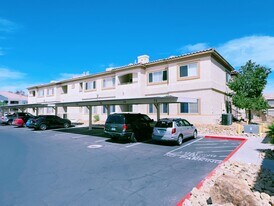 8725 W Flamingo Rd in Las Vegas, NV - Building Photo