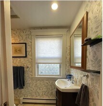 1669 Beacon St, Unit 2 in Brookline, MA - Building Photo - Building Photo