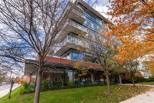 101 Curry Ave, Unit #422 in Royal Oak, MI - Building Photo