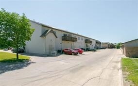 Quail Creek Plaza Apartments in North Liberty, IA - Building Photo - Building Photo