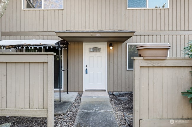 6111 N 16th St in Tacoma, WA - Building Photo - Building Photo