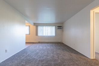 Riverbend Apartments in Grand Blanc, MI - Building Photo - Interior Photo