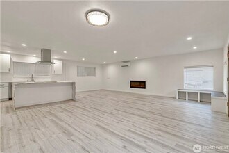 1220 N 32nd St in Renton, WA - Building Photo - Building Photo