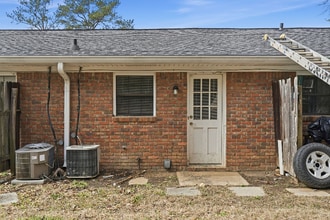 3681 Lynn Dr, Unit B in Powder Springs, GA - Foto de edificio - Building Photo