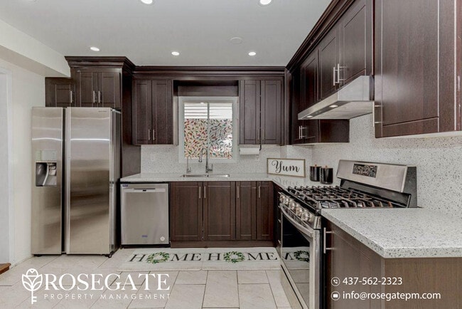 2 Myrtle Ct in Brampton, ON - Building Photo - Building Photo