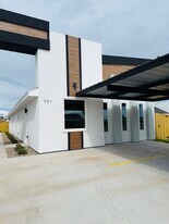 701 N Onyx Ave in Edinburg, TX - Building Photo