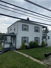 358 Ridge Ave in Canonsburg, PA - Building Photo - Building Photo