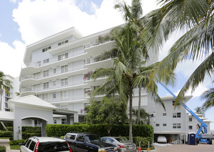 La Tour Rivage Apartments in Naples, FL - Building Photo - Building Photo