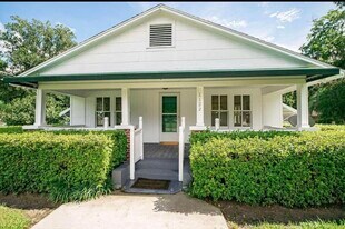 1122 SE Lanvale St in Lake City, FL - Building Photo