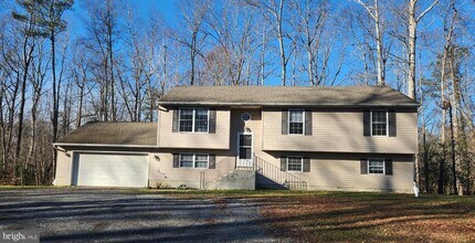 37130 Mowry Ln in Mechanicsville, MD - Building Photo - Building Photo
