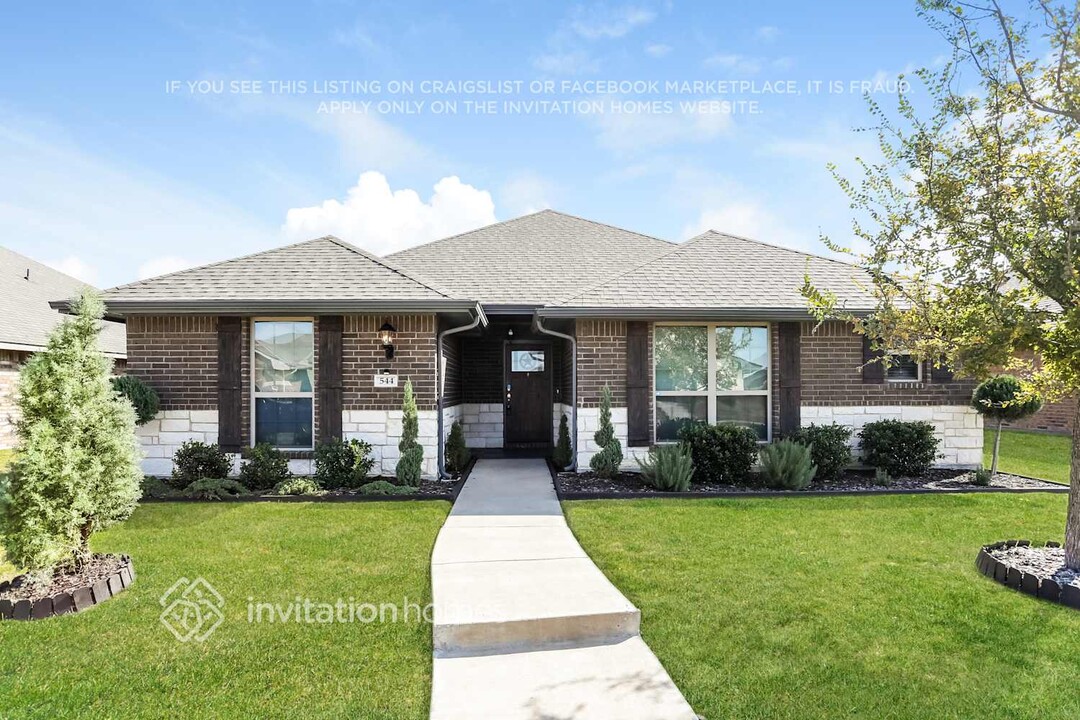 544 Cottonview Dr in Waxahachie, TX - Building Photo