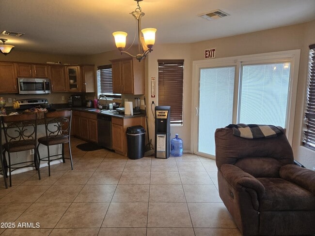 8814 W Magnolia St in Tolleson, AZ - Building Photo - Building Photo