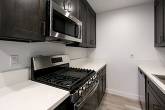 410 Lucas Ave in Los Angeles, CA - Building Photo - Building Photo