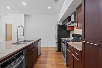 1600 Barton Springs Rd in Austin, TX - Building Photo - Building Photo