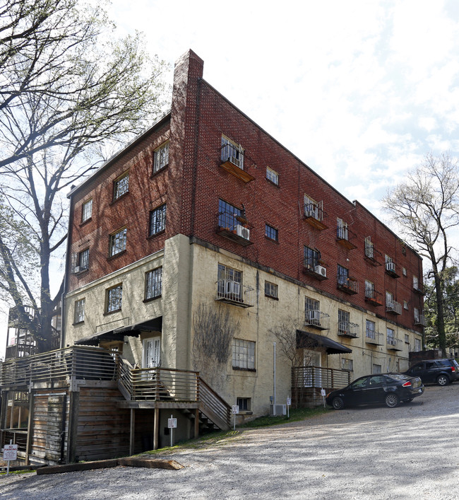 Hill River House in Knoxville, TN - Foto de edificio - Building Photo