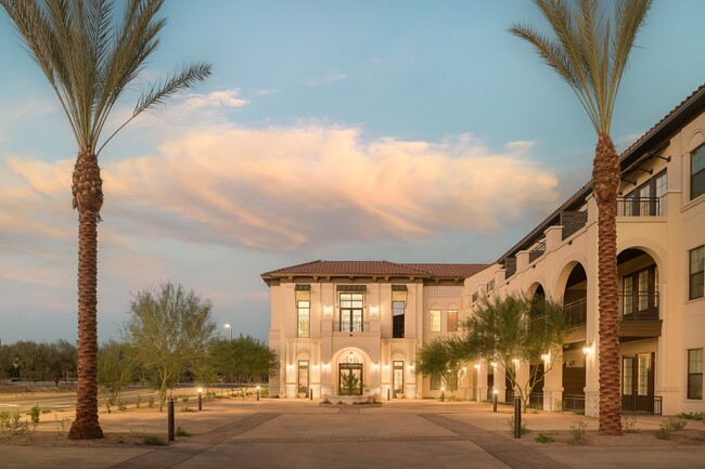 The Beverly in Scottsdale, AZ - Foto de edificio - Building Photo