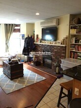 497 Beacon St, Unit 1 in Boston, MA - Building Photo - Building Photo