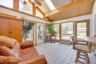 19 Crescent Ln in Colorado Springs, CO - Building Photo - Building Photo