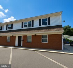 14 Girard Rd S in Glassboro, NJ - Foto de edificio - Building Photo