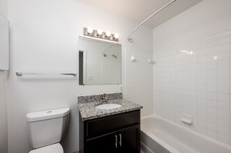 Loper Commons in Shelbyville, IN - Foto de edificio - Interior Photo