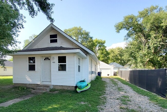 460 2nd St NW in Primghar, IA - Building Photo - Building Photo