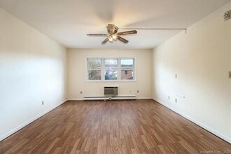 48 Belair Dr in New Milford, CT - Building Photo - Building Photo